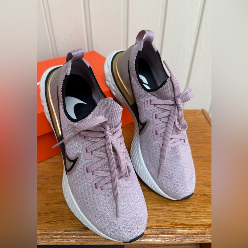 Womens Nike React Infinity Run Flyknit Purple
Size 8.5